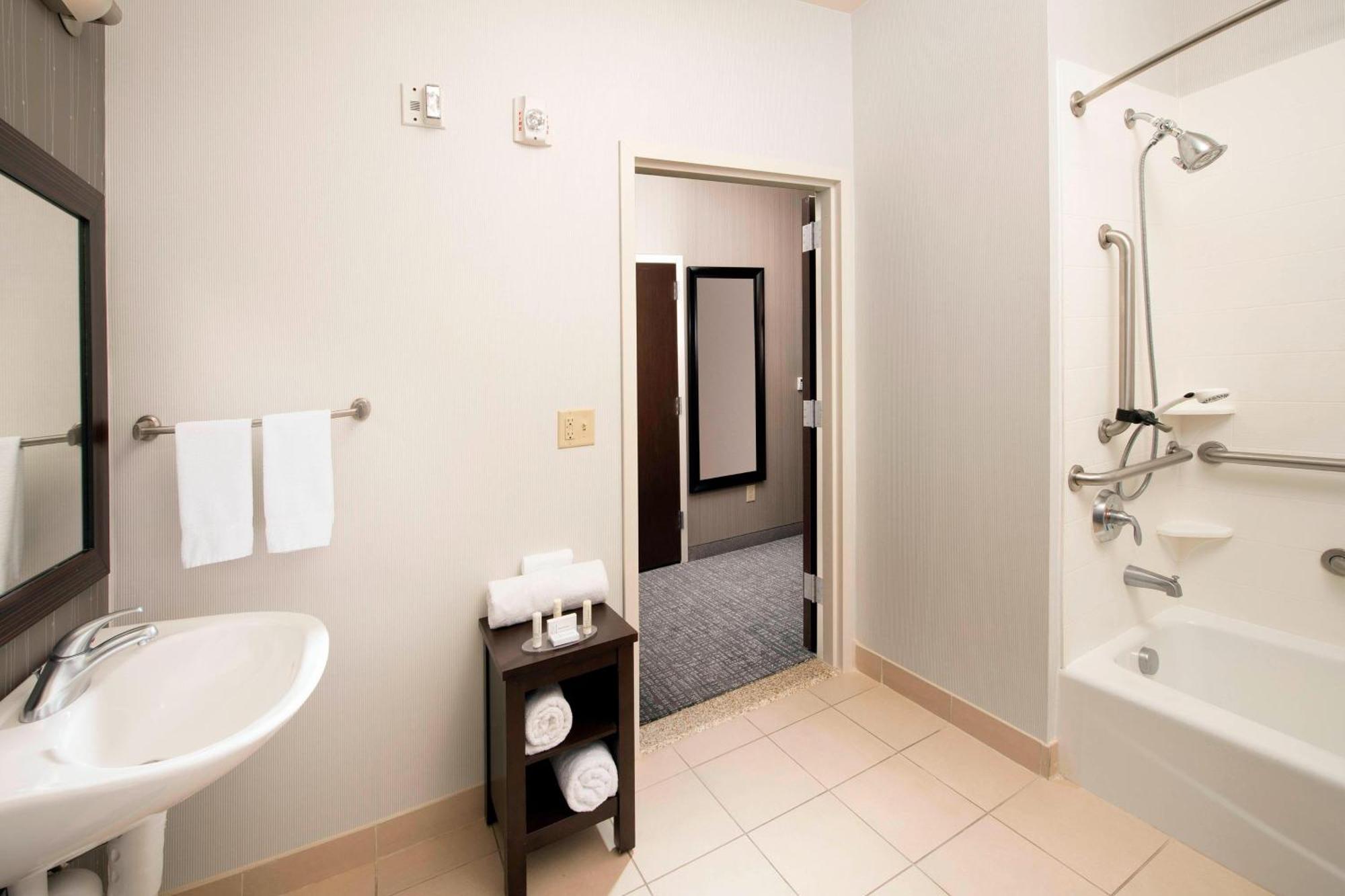 Courtyard By Marriott Tyler Hotell Eksteriør bilde